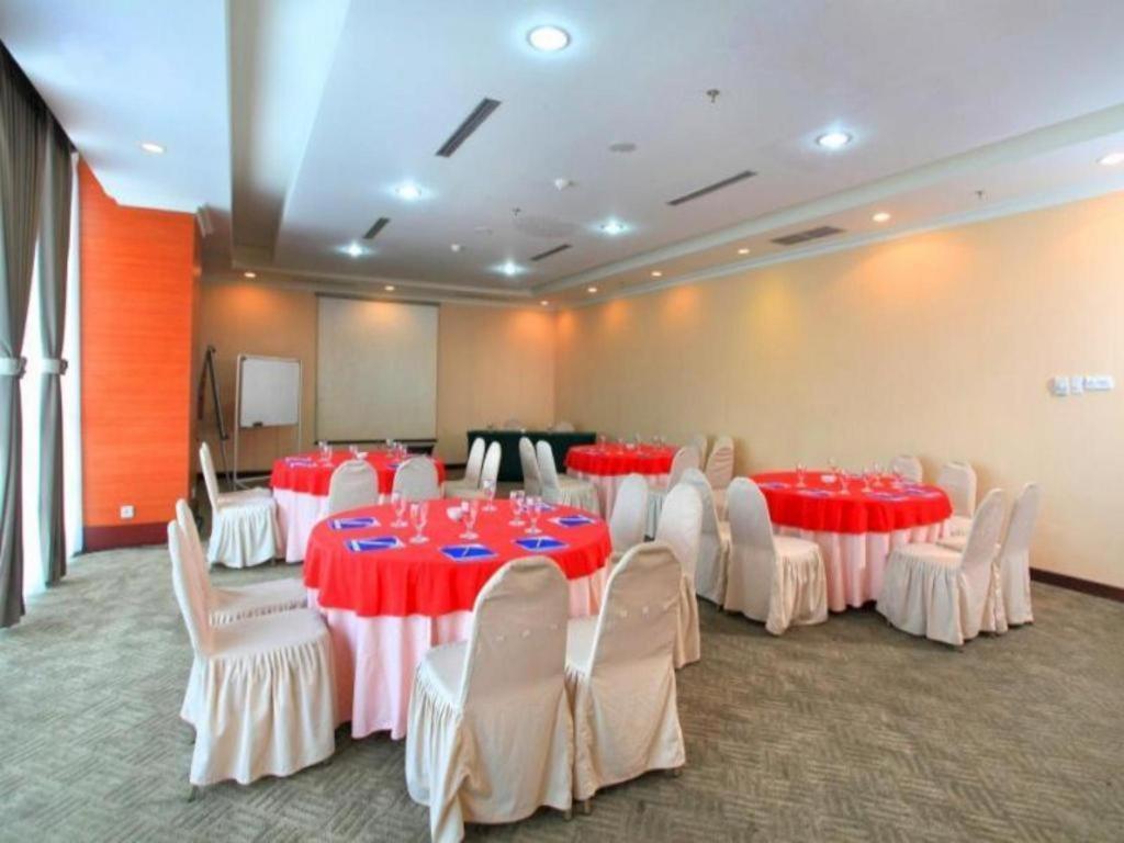 Menara Bahtera Hotel 4*